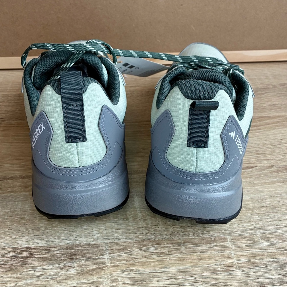 NWT Adidas Water-Resistant Hiking Shoes Women 8 - Picture 5 of 8